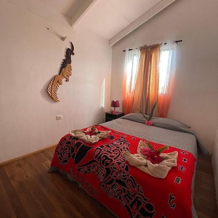 Pua Vaenga Hostel อังกาโรอา ภายนอก รูปภาพ