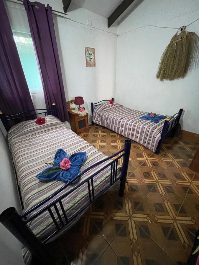 Pua Vaenga Hostel อังกาโรอา ภายนอก รูปภาพ