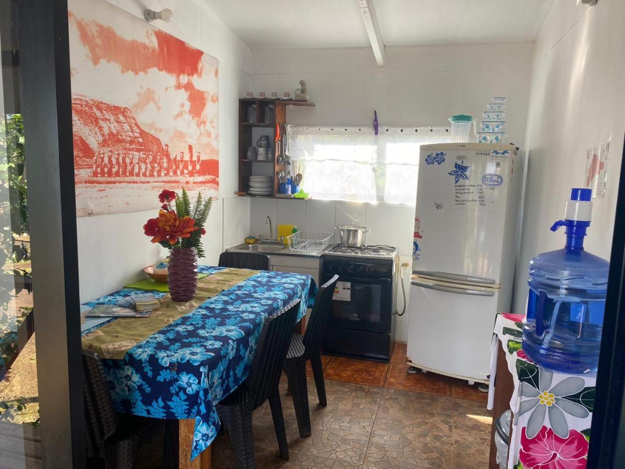 Pua Vaenga Hostel อังกาโรอา ภายนอก รูปภาพ