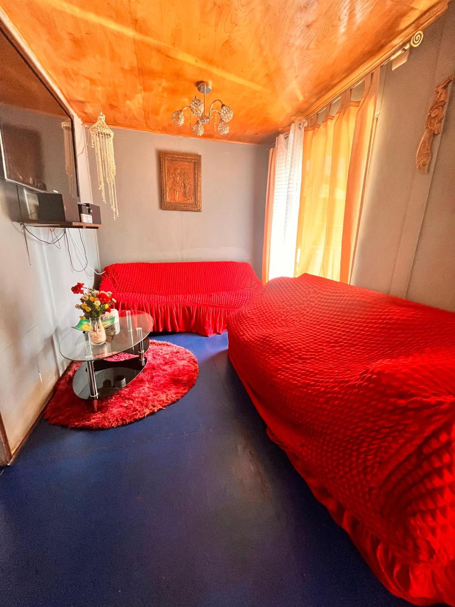 Pua Vaenga Hostel อังกาโรอา ภายนอก รูปภาพ