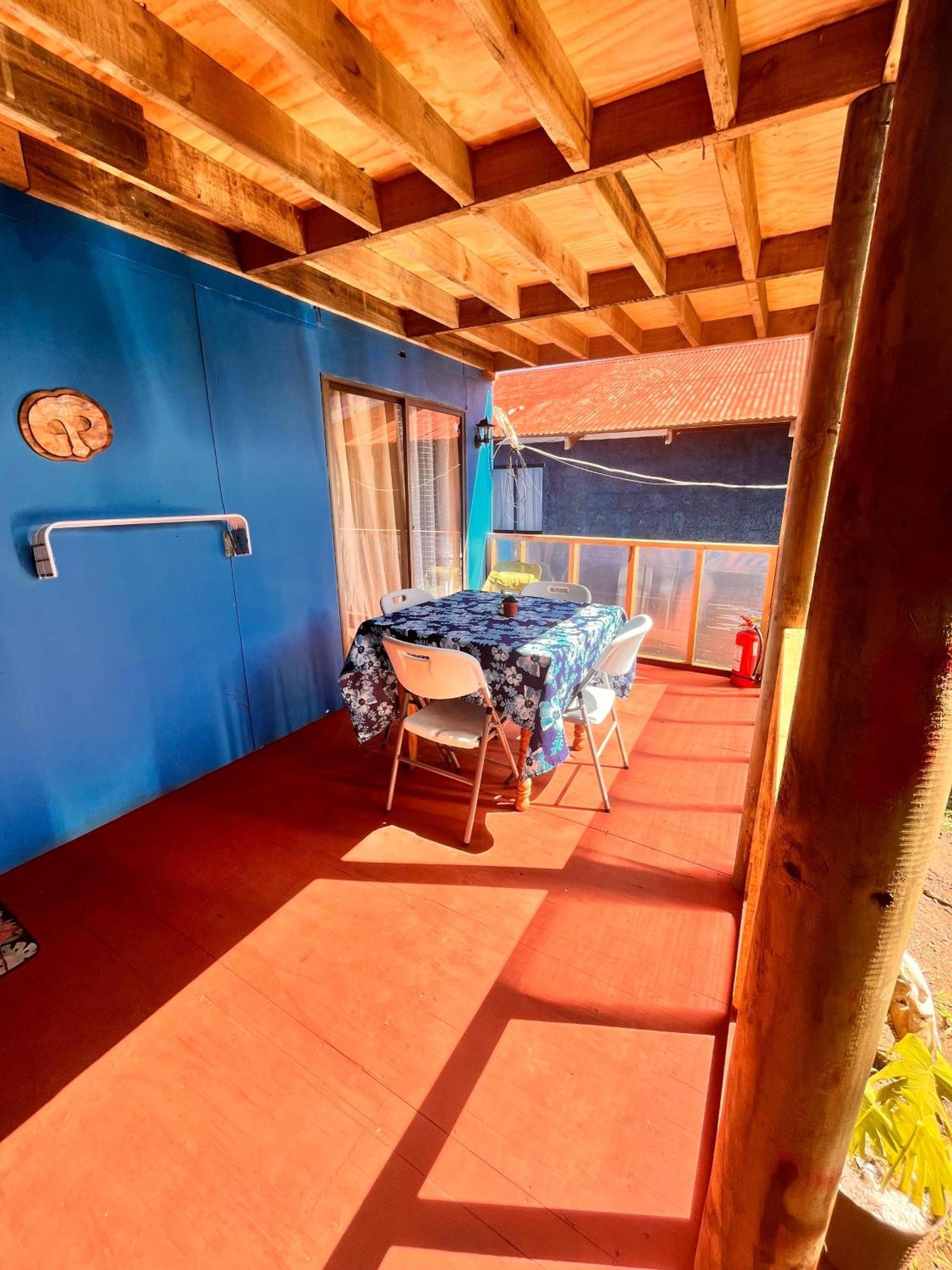 Pua Vaenga Hostel อังกาโรอา ภายนอก รูปภาพ